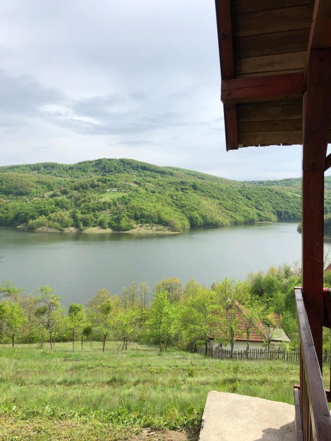 Apartman Jezero Vrutci อูชิเซ ภายนอก รูปภาพ