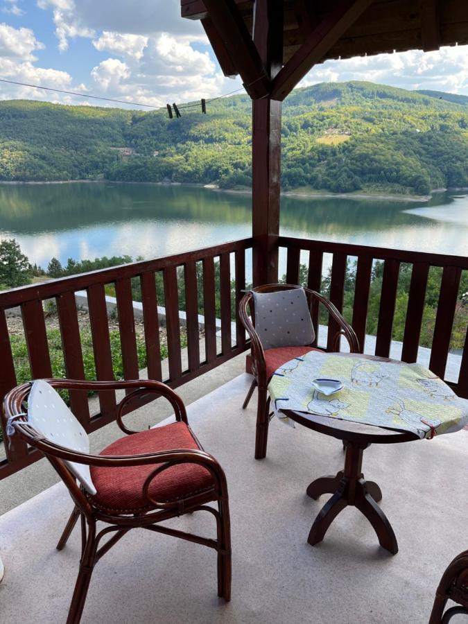 Apartman Jezero Vrutci อูชิเซ ภายนอก รูปภาพ