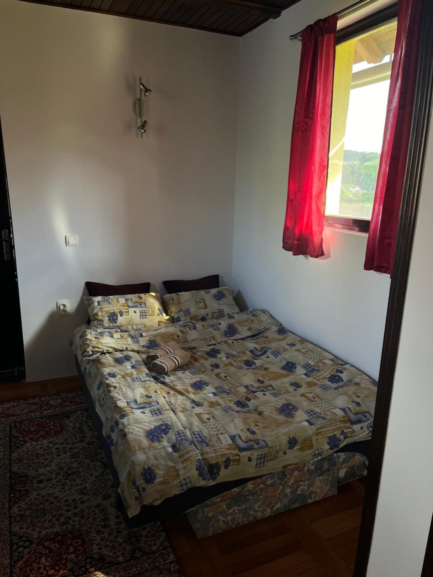 Apartman Jezero Vrutci อูชิเซ ภายนอก รูปภาพ